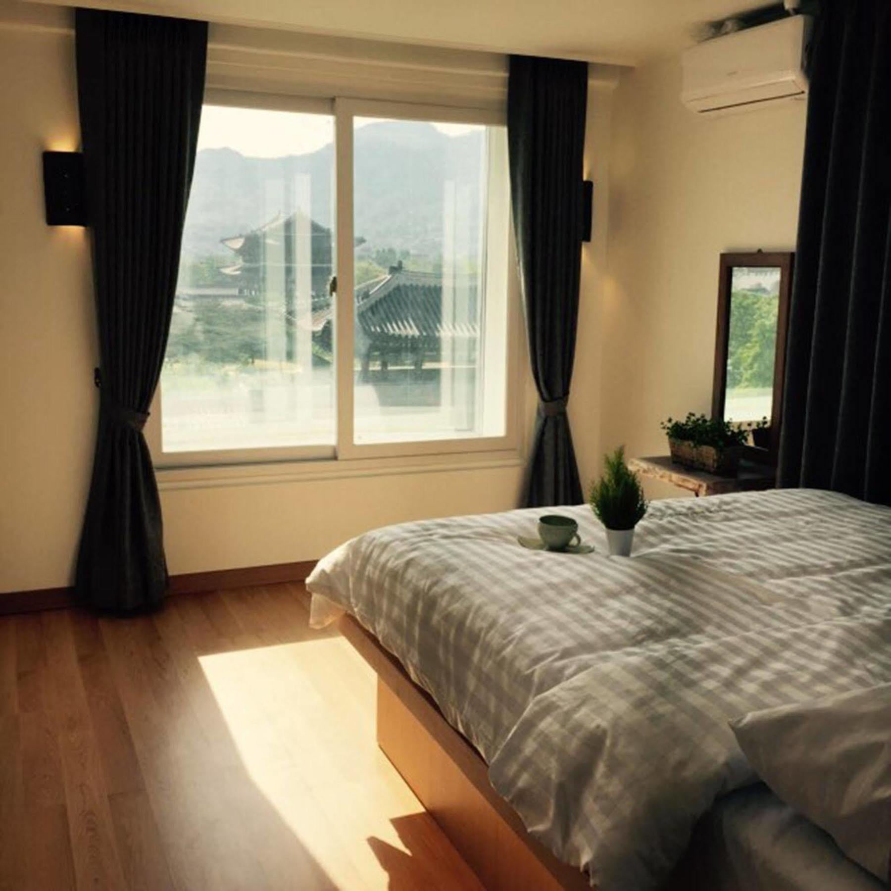 Woo Guest House Seoul Bagian luar foto