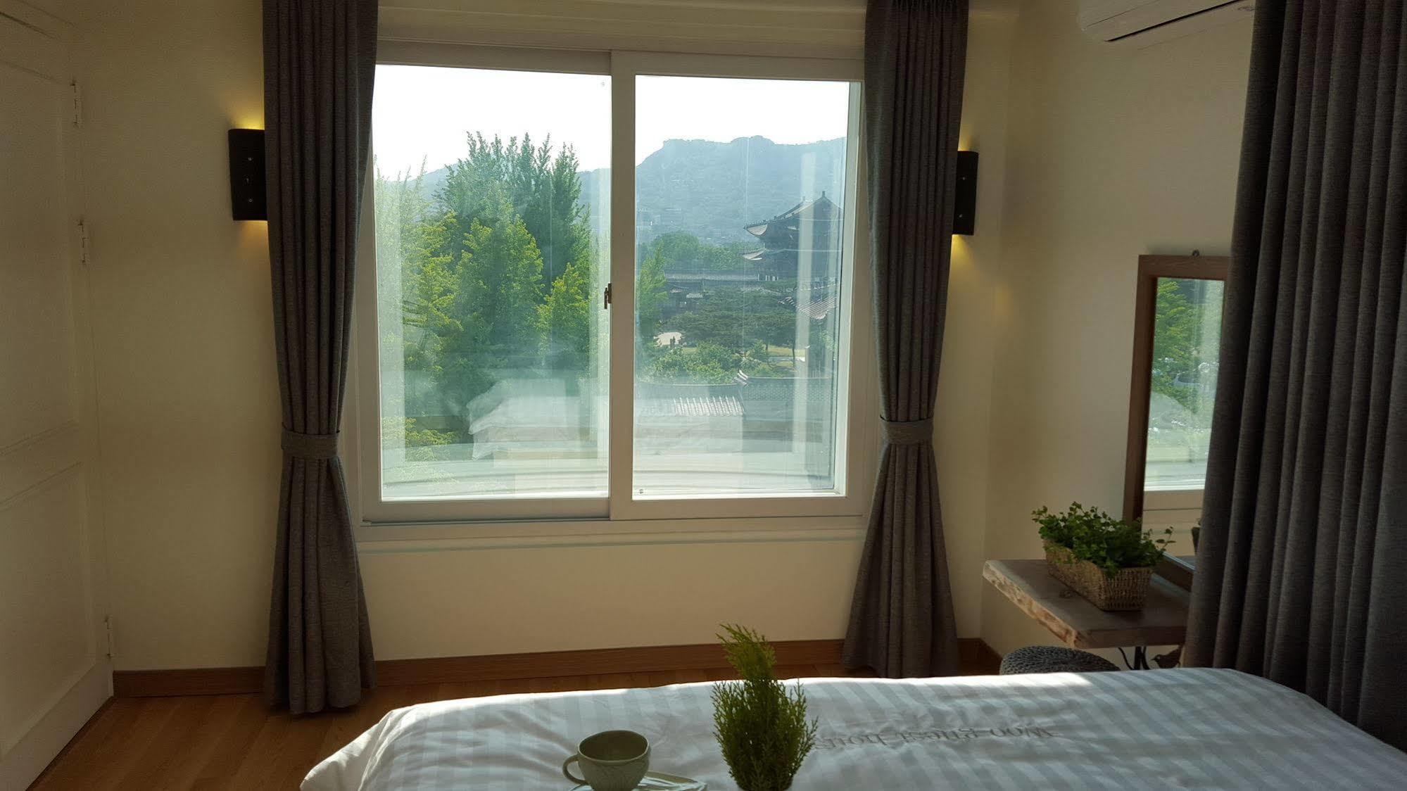 Woo Guest House Seoul Bagian luar foto